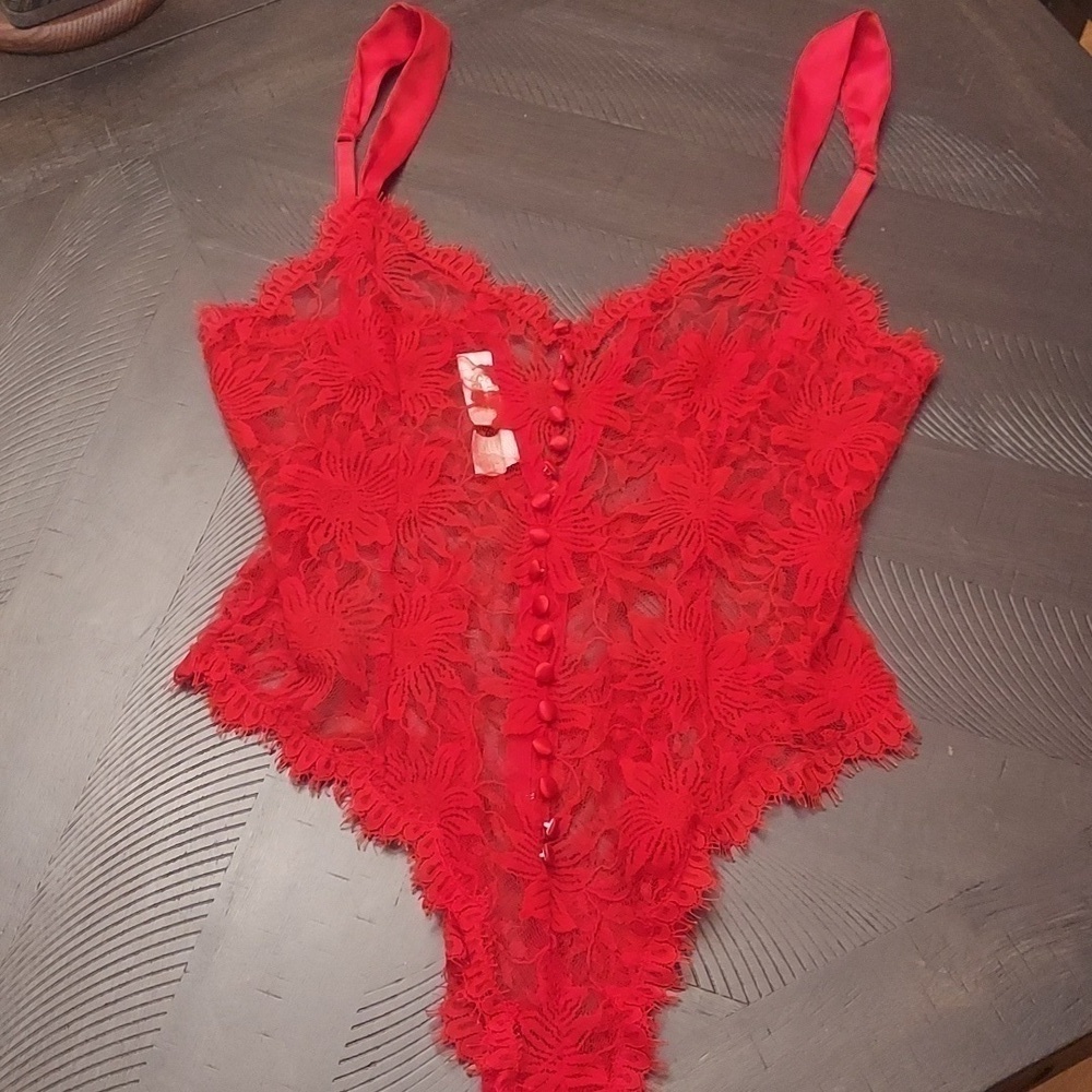 VINTAGE VICTORIA SECRET Red See-through Lace Hi Cut Romantic Bodysuit or Nighty - Picture 11 of 13